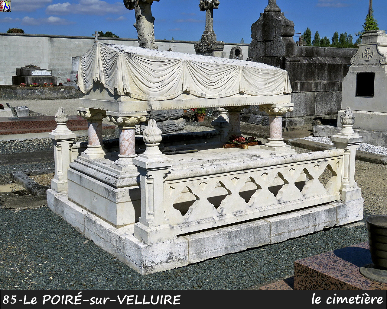 85POIRE-VELLUIRE_cimetière_1008.jpg