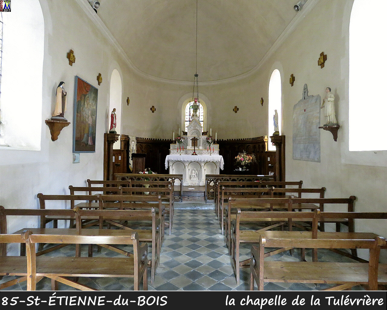 85St-ETIENNE-du-BOIS_chapelle_200.jpg