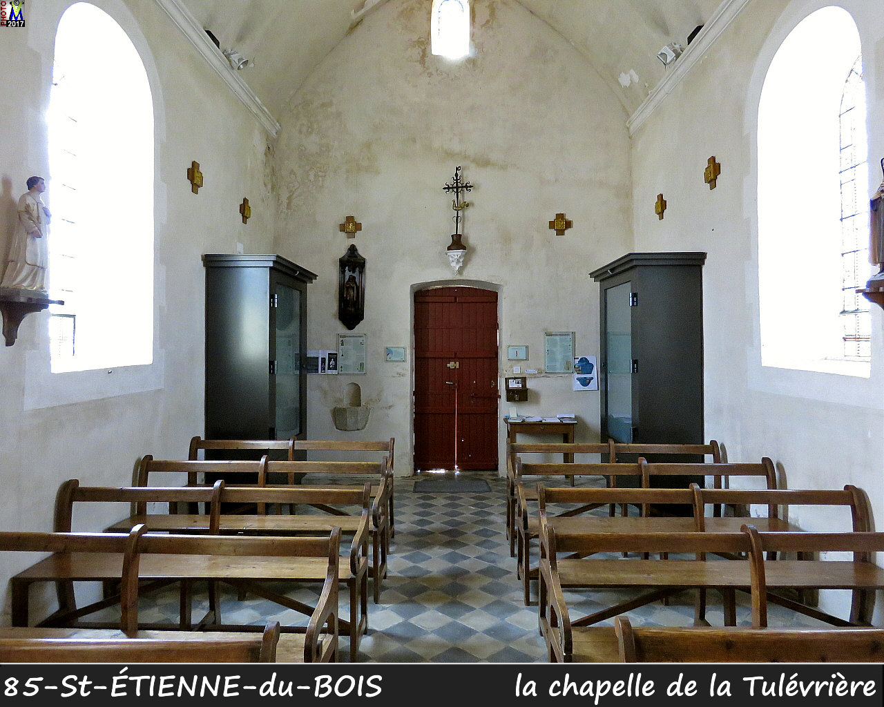 85St-ETIENNE-du-BOIS_chapelle_202.jpg