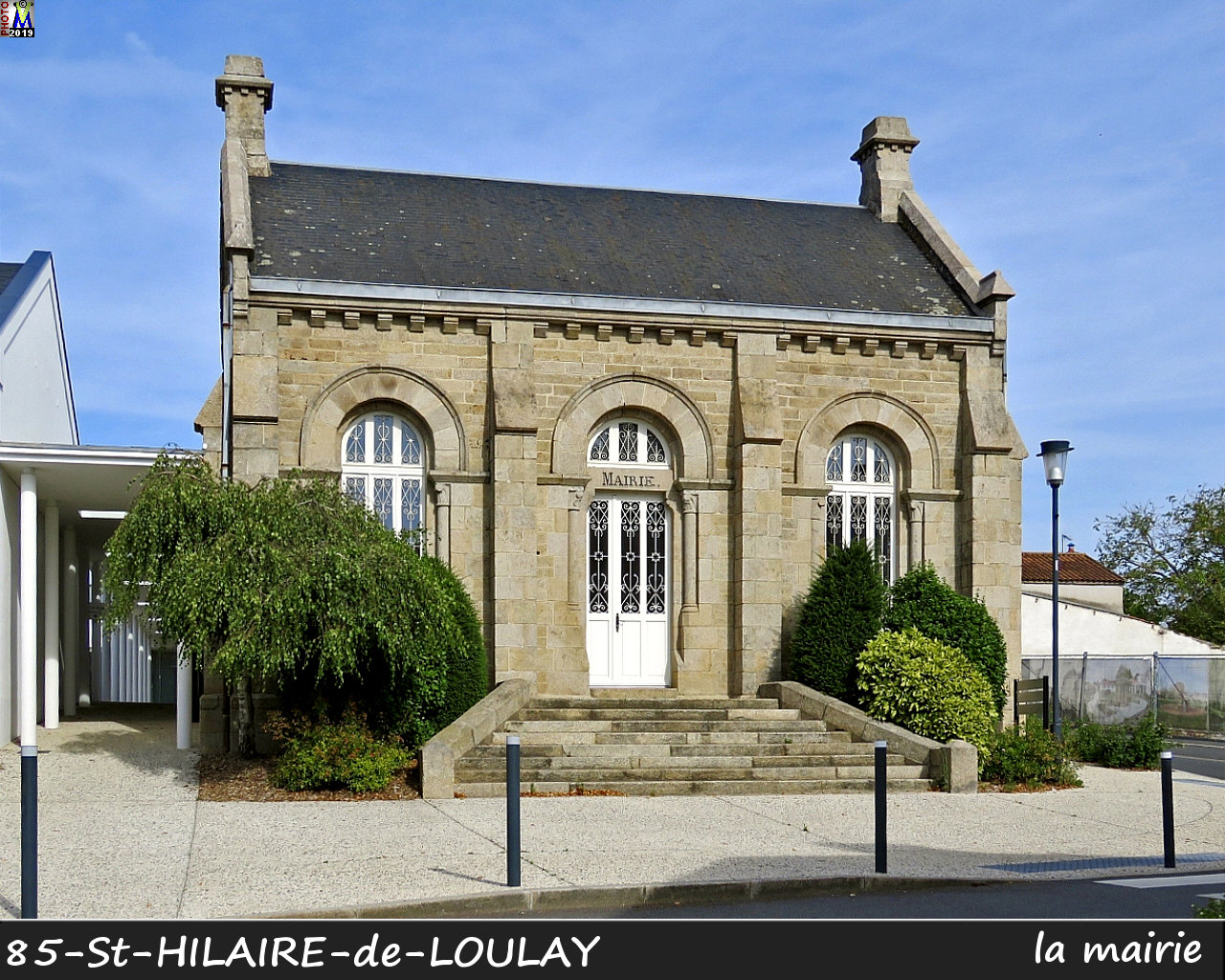 85StHILAIRE-LOULAY_mairie_100.jpg