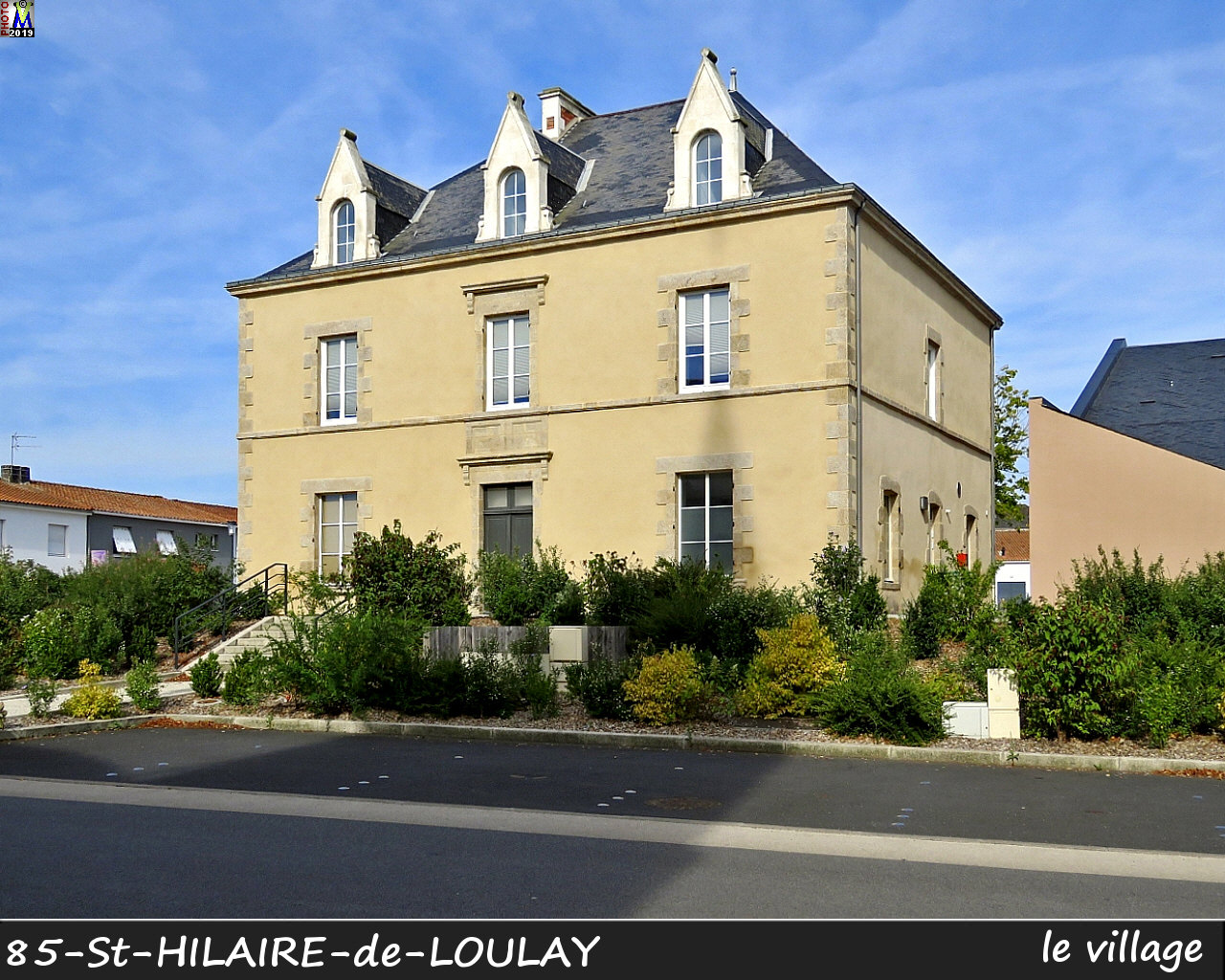 85StHILAIRE-LOULAY_village_100.jpg
