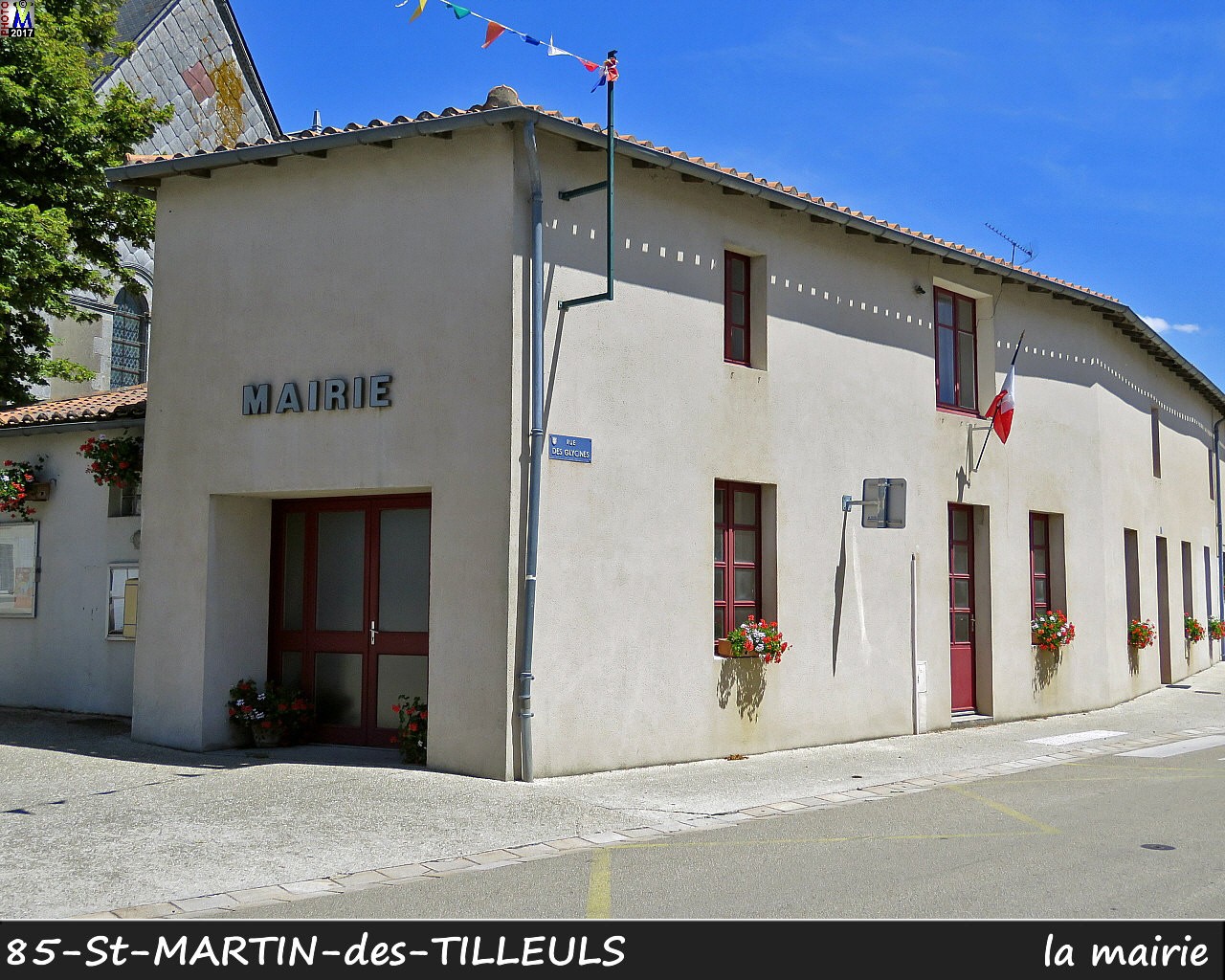 85StMARTIN-TILLEULS_mairie_100.jpg