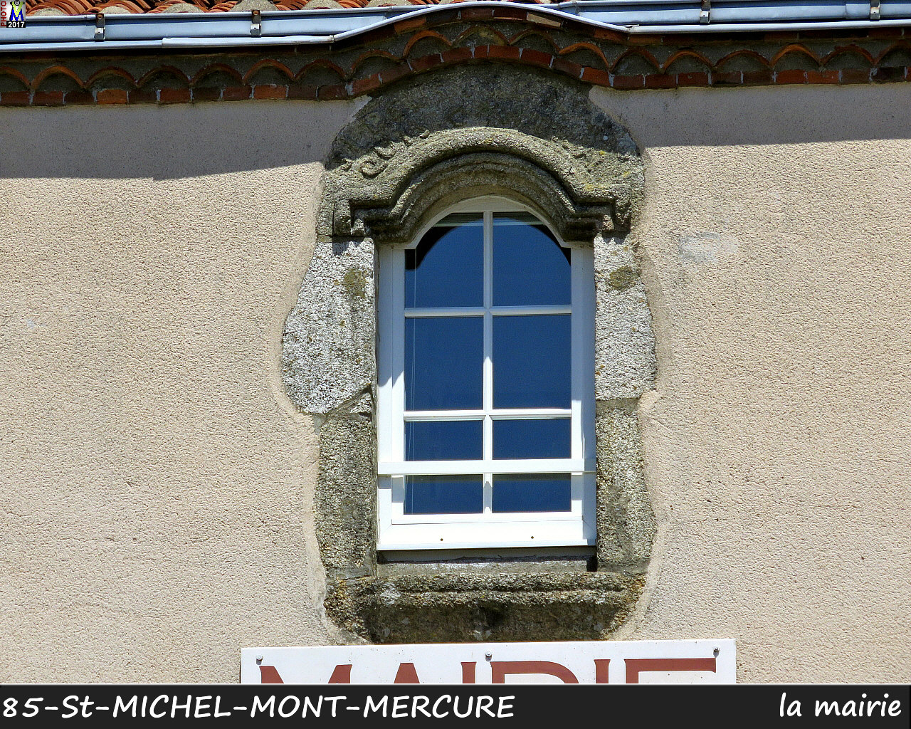 85StMICHEL-MONT-MERCURE_mairie_1010.jpg