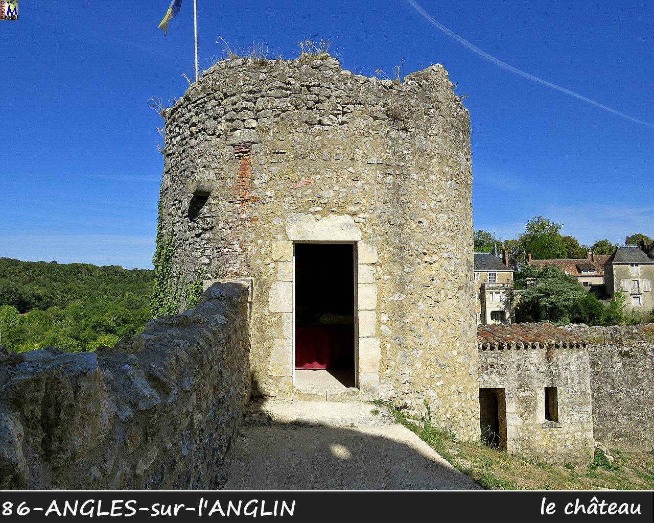 86ANGLES-S-ANGLIN_chateau_1112.jpg