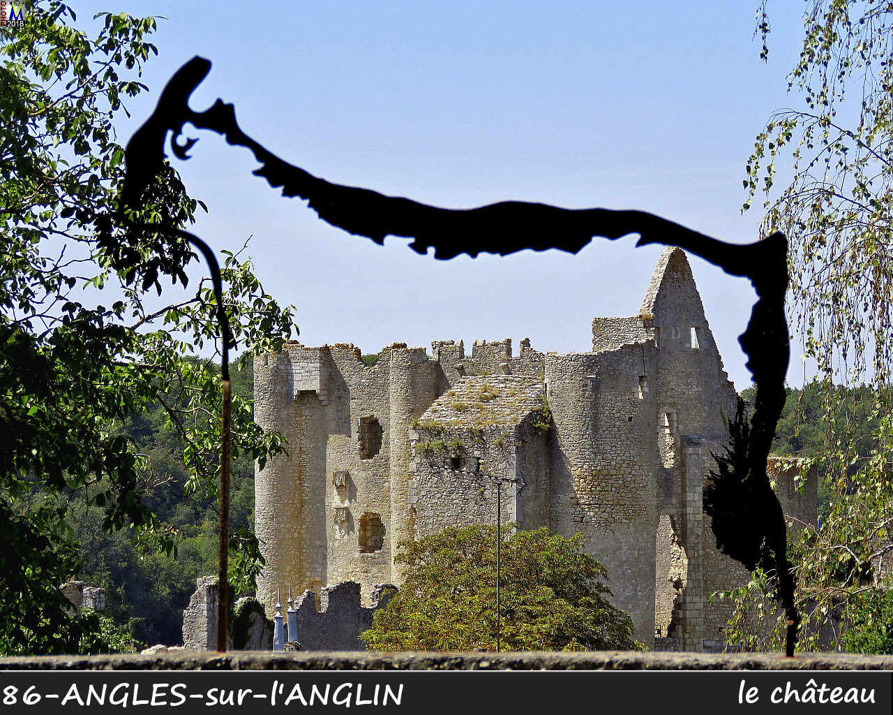 86ANGLES-S-ANGLIN_chateau_1150.jpg