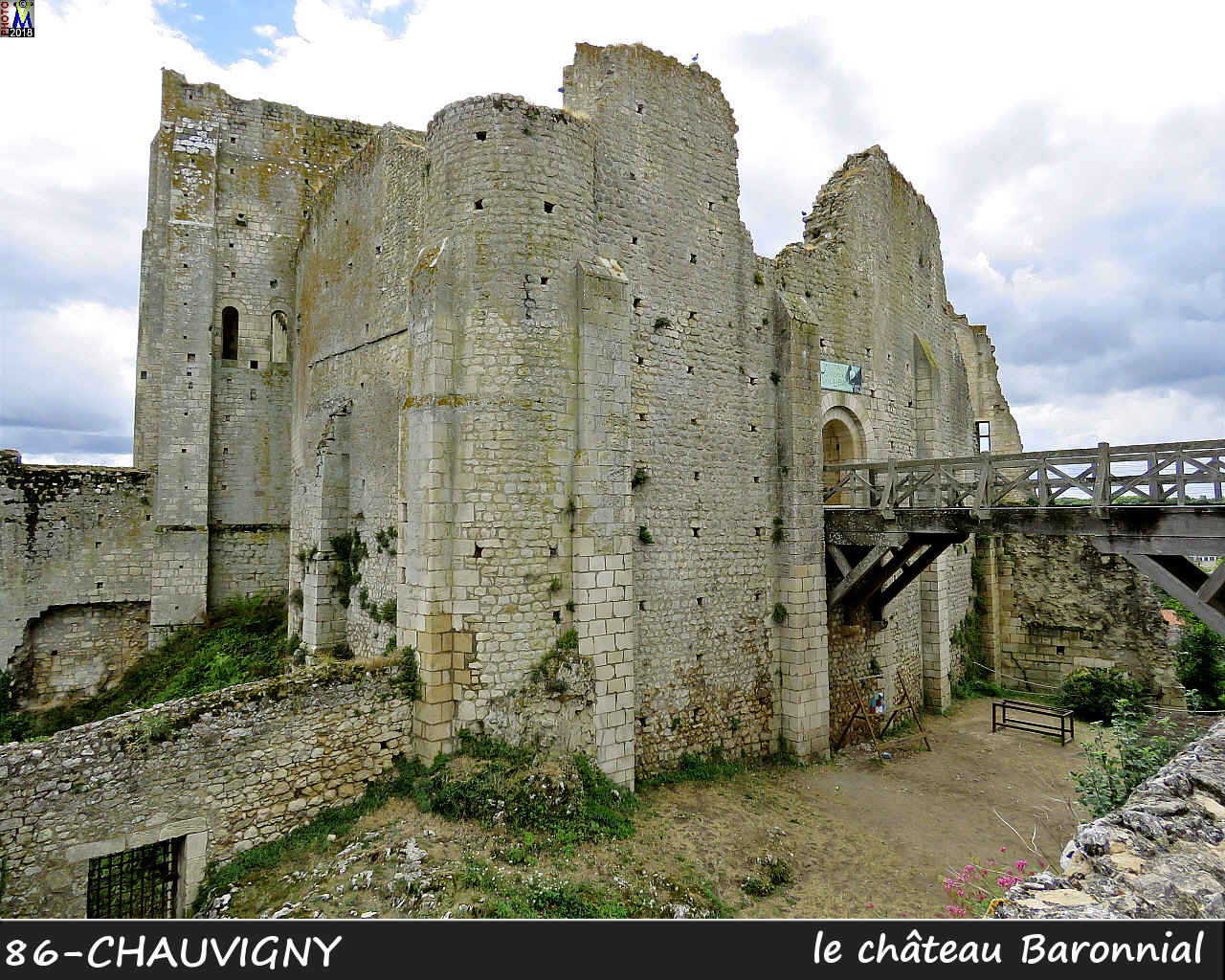 86CHAUVIGNY_chateau-Barionnal_1012.jpg