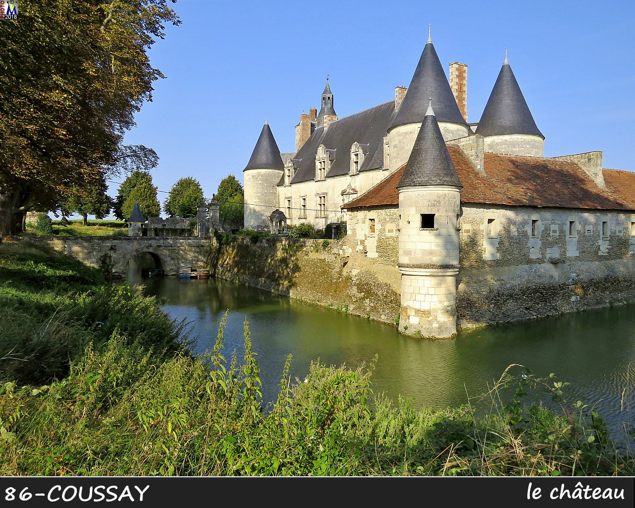 86COUSSAY_chateau_108.jpg