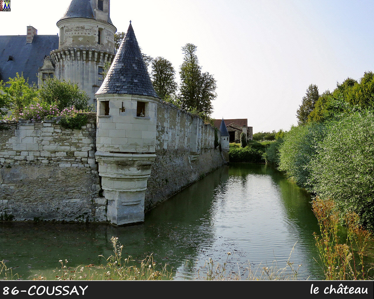 86COUSSAY_chateau_114.jpg