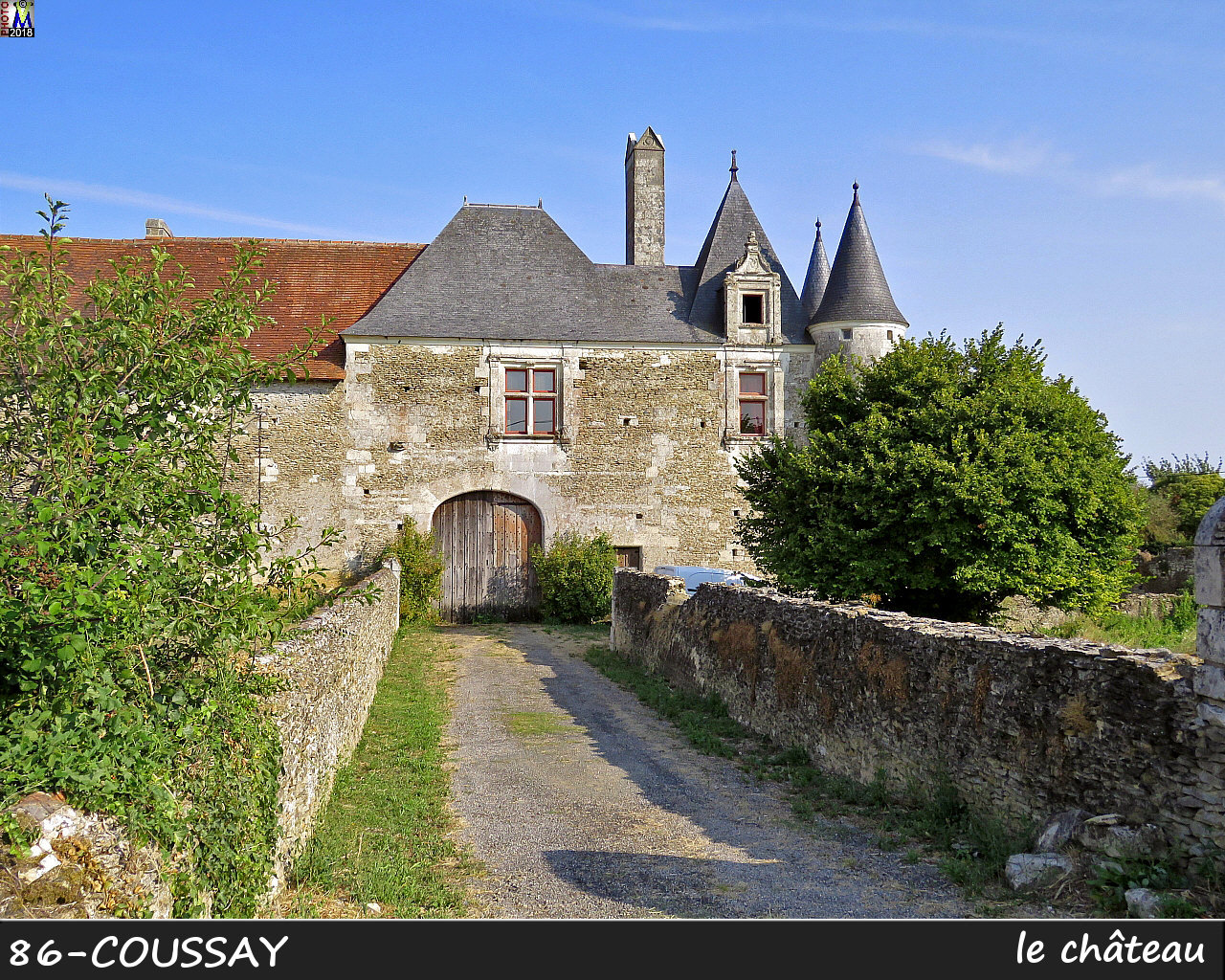 86COUSSAY_chateau_144.jpg