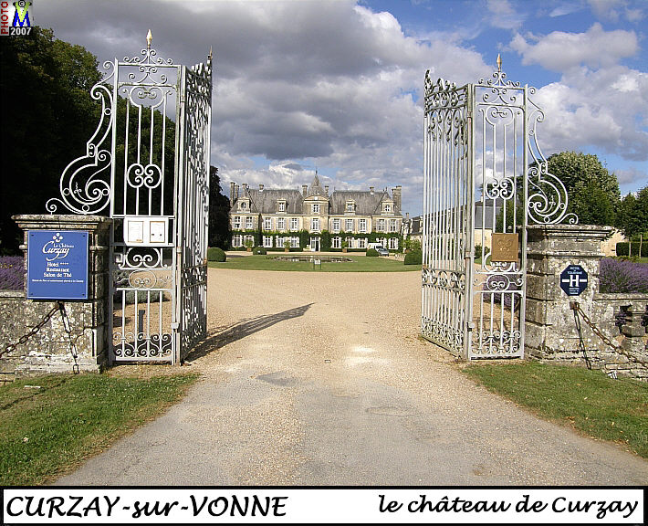 86CURZAY-VONNE_chateau_100.jpg