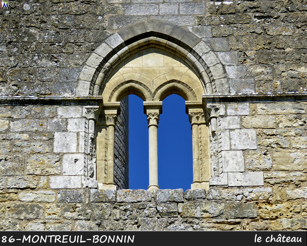 86MONTREUIL-BONNIN_chateau_1024.jpg