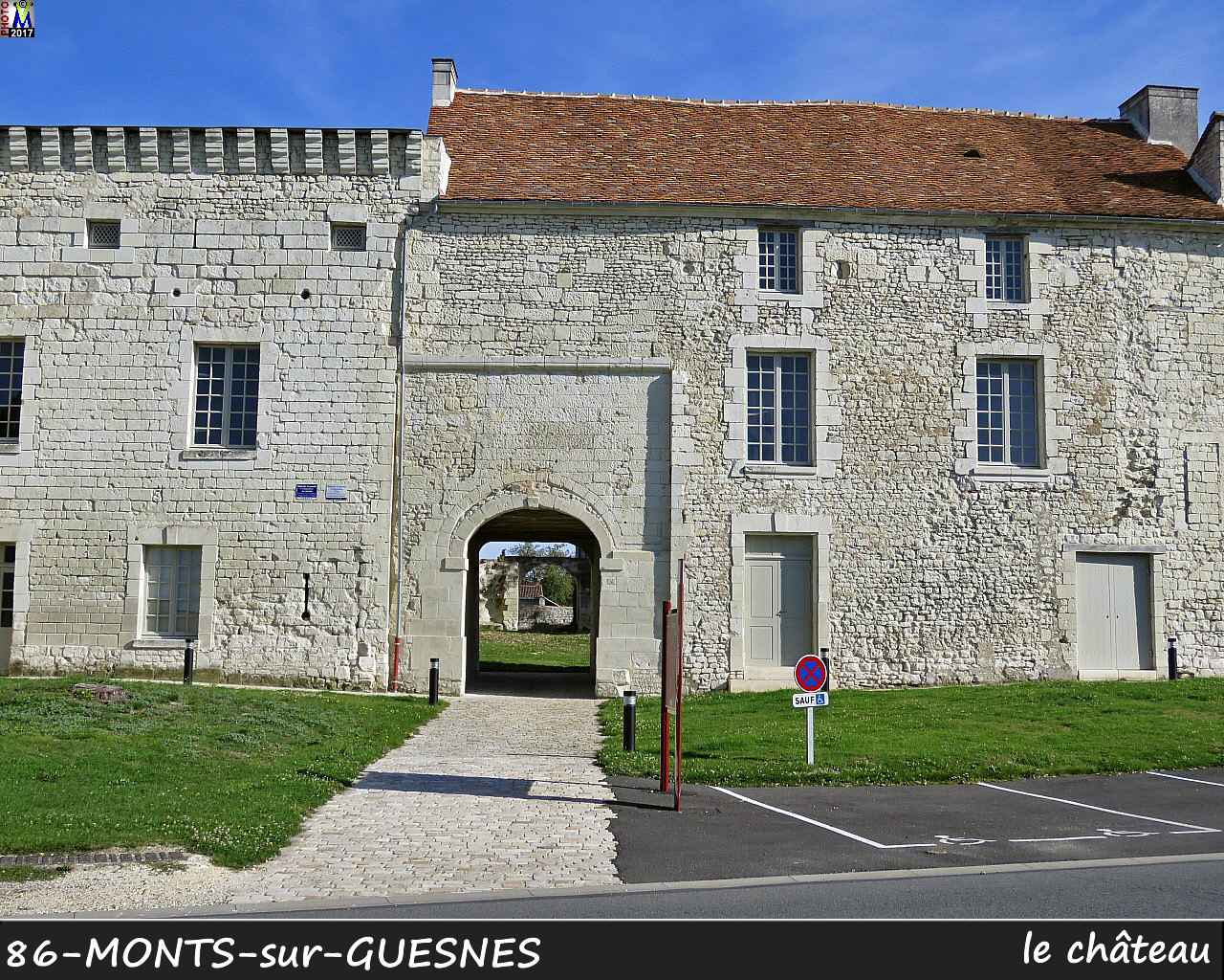 86MONTS-sur-GUESNES_chateau_108.jpg