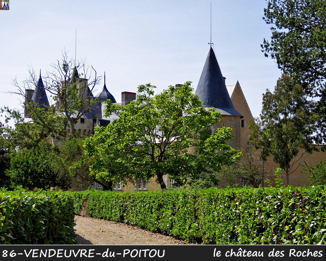 86VENDEUVRE-POITOU_chateau_1000.jpg